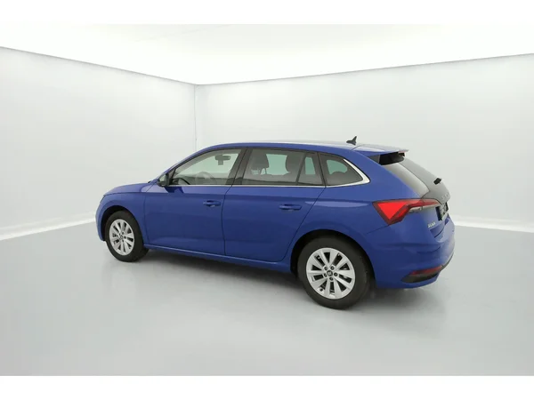 SKODA Scala (2025) — foto 2 van 36