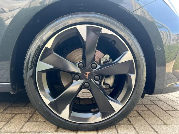 CUPRA Leon (2023) — foto 16 van 24