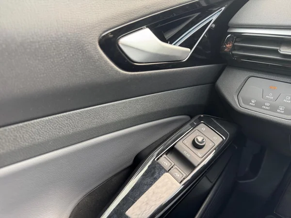 VOLKSWAGEN ID.4 (2022) — foto 16 van 16