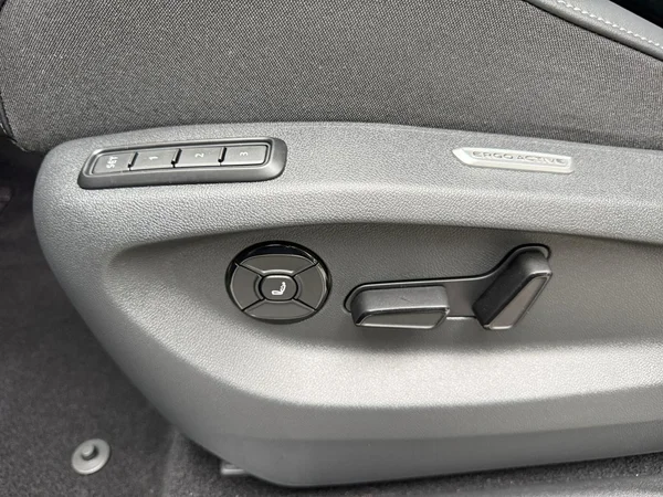VOLKSWAGEN Tiguan (2026) — foto 4 van 19