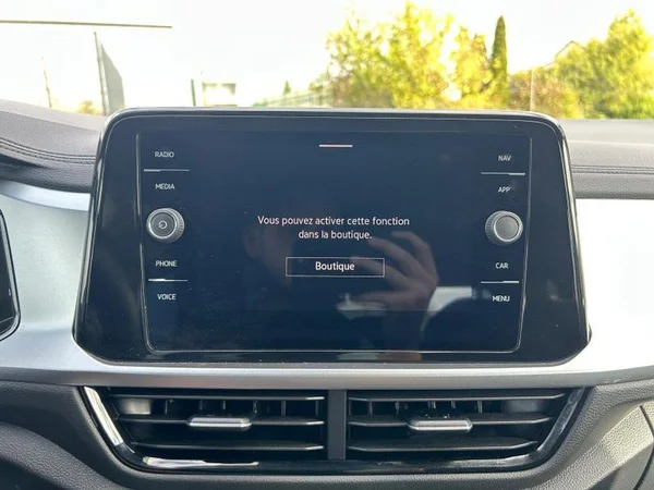 VOLKSWAGEN T-Roc (2022) — foto 10 van 31