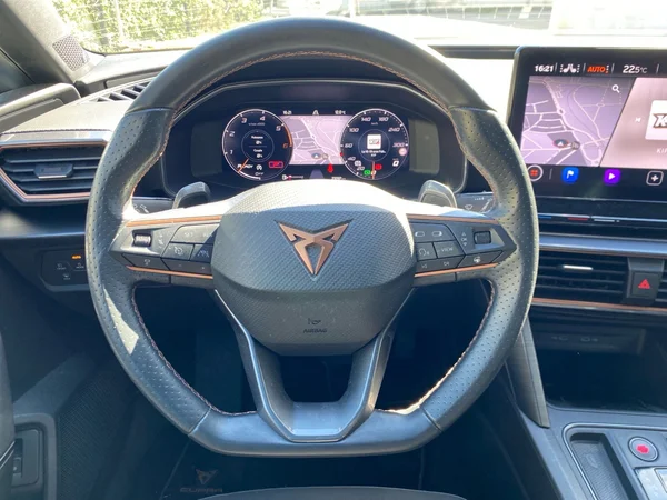 CUPRA Leon ST (2023) — foto 9 van 18