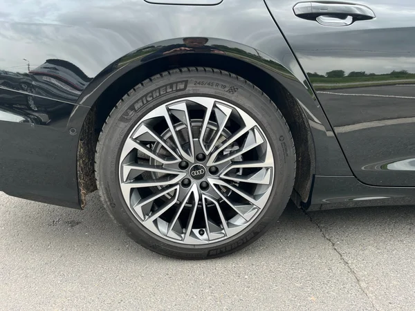 AUDI A6 Avant (2025) — foto 16 van 24