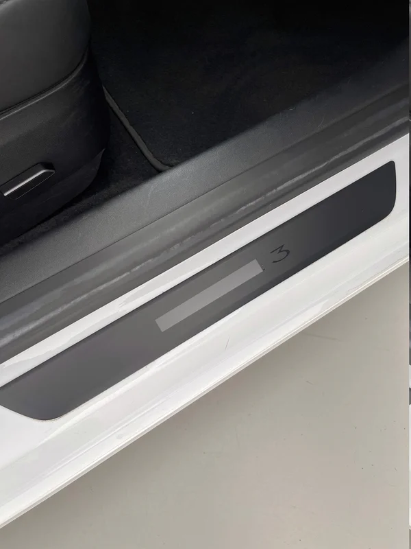 Tesla Model 3 (2023) — foto 57 van 83