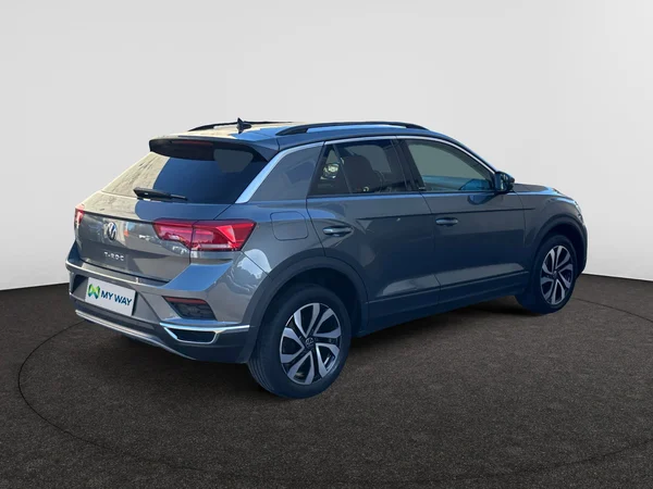 VOLKSWAGEN T-Roc (2021) — foto 12 van 16
