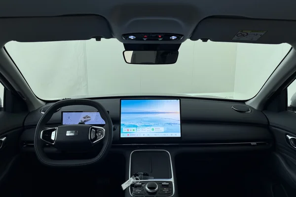 GEELY Starray EM-i (PHEV) (2026) — foto 17 van 17