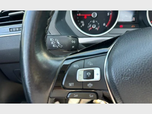 Volkswagen Tiguan Allspace (2021) — foto 13 van 21