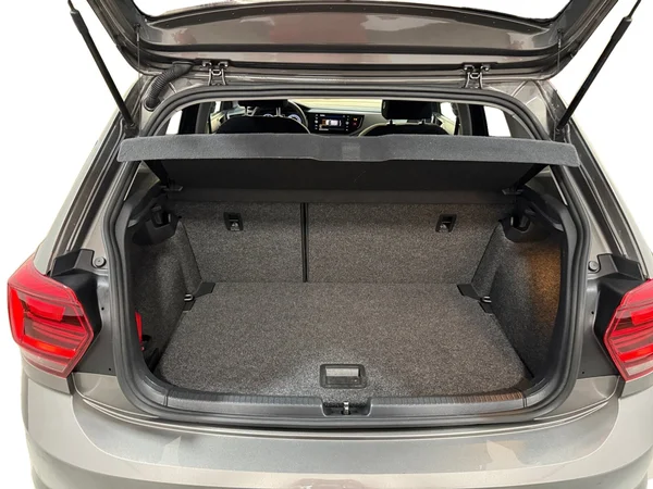 Volkswagen Polo (2018) — foto 16 van 28