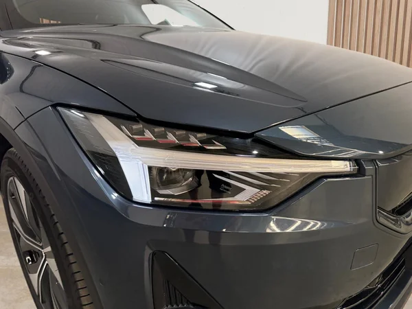 Polestar 2 (2024) — foto 23 van 30