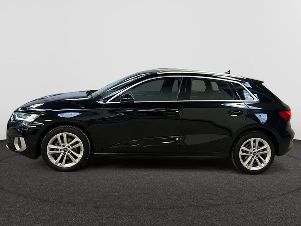 AUDI A3 Sportback (2024) — foto 13 van 20