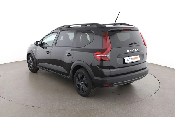 Dacia Jogger (2025) — foto 10 van 16