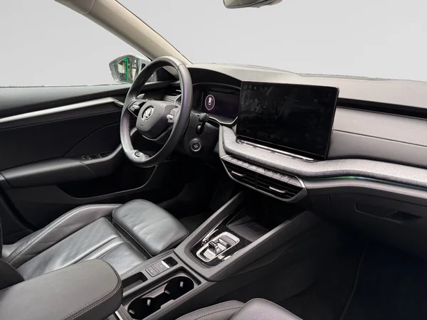 SKODA Octavia Combi (2024) — foto 7 van 19