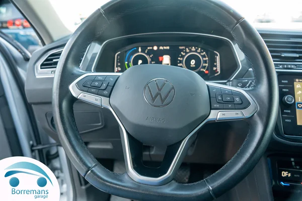 Volkswagen Tiguan (2023) — foto 27 van 43