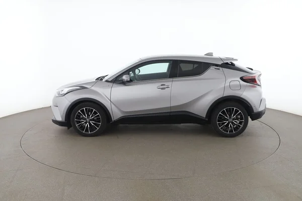 Toyota C-HR (2018) — foto 9 van 16