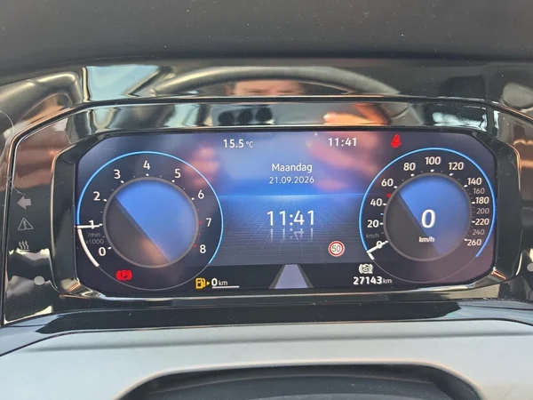 VOLKSWAGEN Golf VIII (2023) — foto 6 van 24