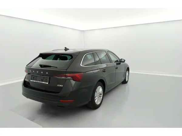 SKODA Octavia Combi (2021) — foto 28 van 35