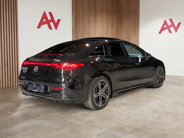 Mercedes-Benz EQE-350 (2022) — foto 25 van 29