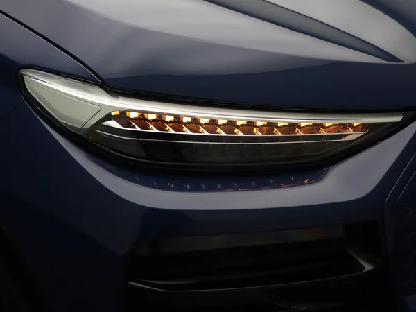AUDI Q6 e-tron (2025) — foto 9 van 25