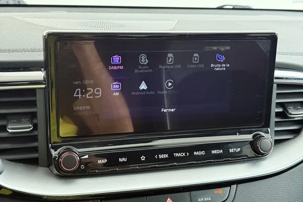 Kia Ceed (2022) — foto 14 van 35