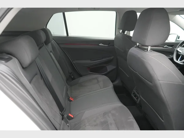 VOLKSWAGEN Golf VIII eHybrid (PHEV) (2020) — foto 2 van 31