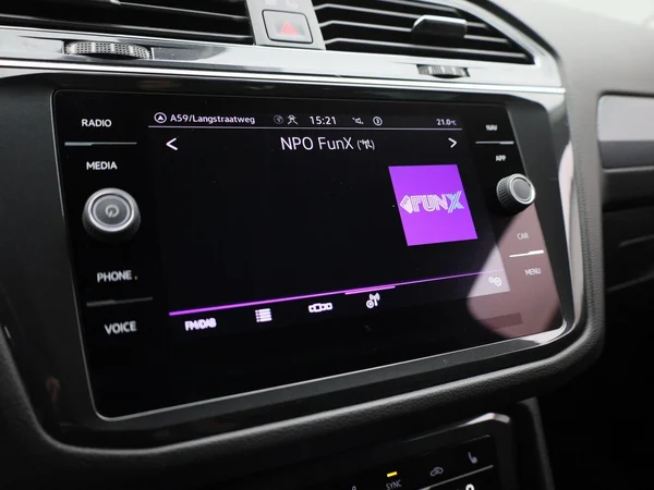 Volkswagen Tiguan (2022) — foto 14 van 36