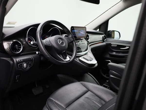 Mercedes-Benz EQV (2023) — foto 32 van 48