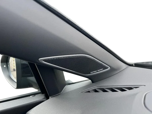 VOLKSWAGEN Golf VIII GTD (2024) — foto 14 van 24