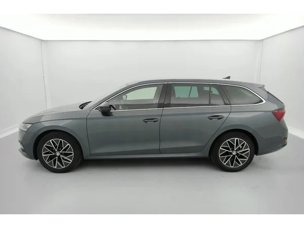 SKODA Octavia Combi (2022) — foto 34 van 36