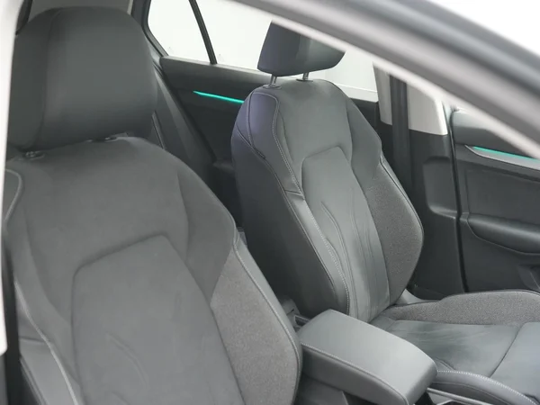 VOLKSWAGEN Golf VIII eHybrid (PHEV) (2026) — foto 7 van 25