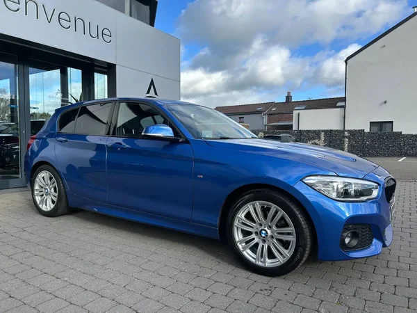 Bmw 118 (2017) — foto 8 van 19