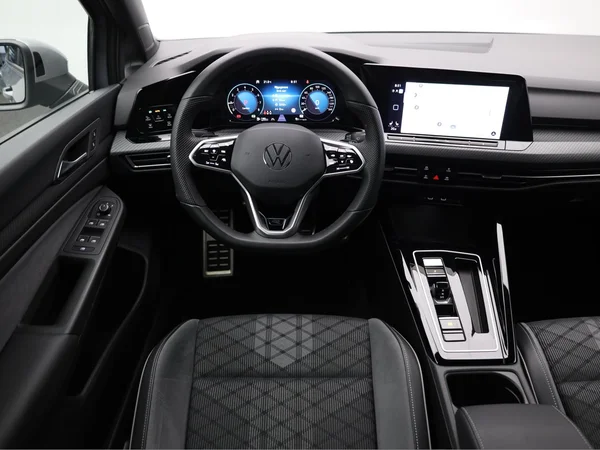 VOLKSWAGEN Golf VIII (2023) — foto 4 van 20