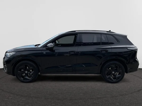 VOLKSWAGEN Tiguan (2025) — foto 13 van 22