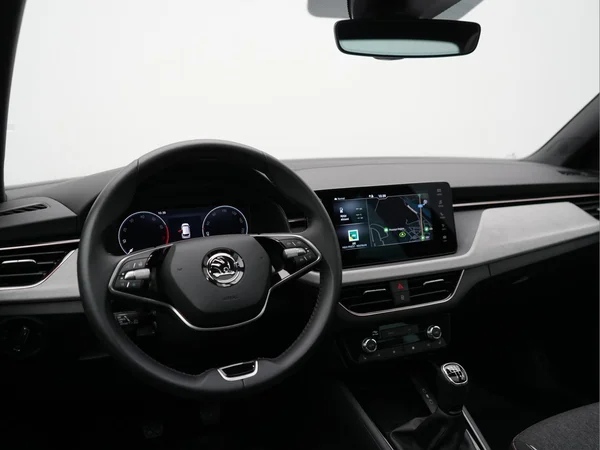 SKODA Kamiq (2024) — foto 6 van 31