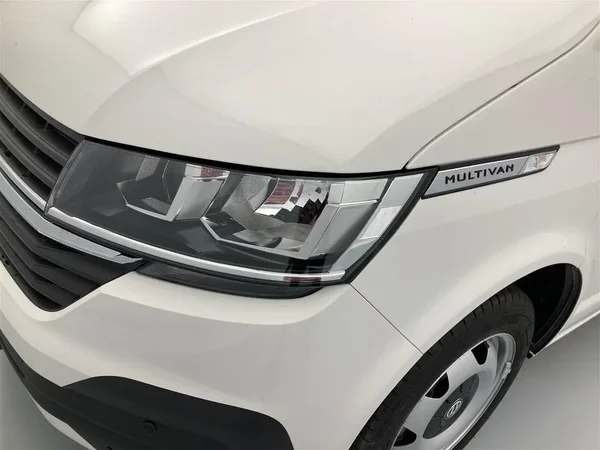 VOLKSWAGEN Multivan T6.1 (2022) — foto 7 van 26