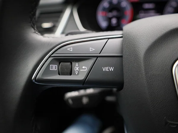 Audi Q5 (2024) — foto 11 van 46