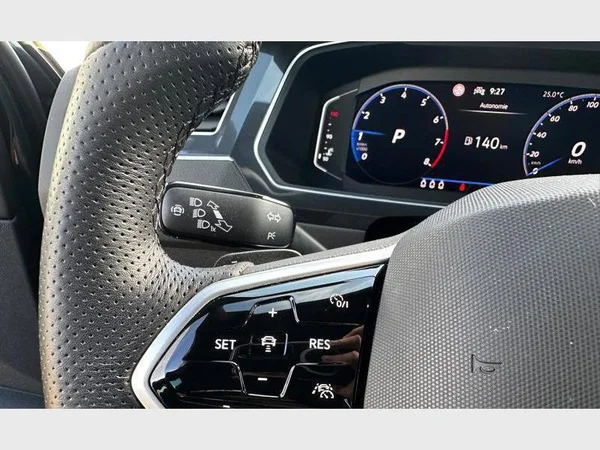 Volkswagen Tiguan (2021) — foto 22 van 31