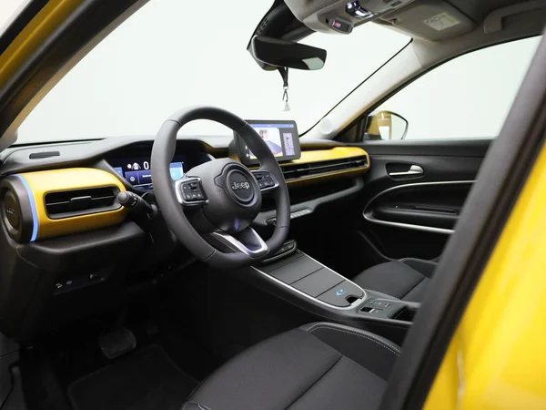 Jeep Avenger (2024) — foto 3 van 25