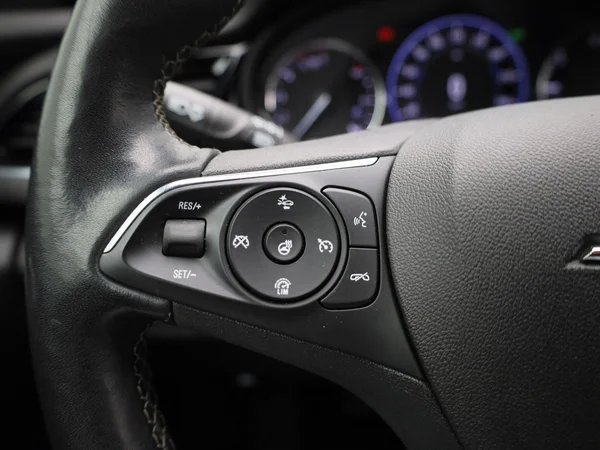 Opel Insignia (2022) — foto 13 van 37