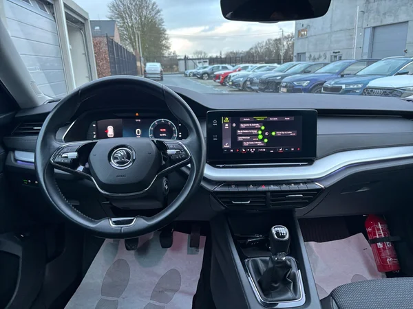 SKODA Octavia Combi (2021) — foto 14 van 23