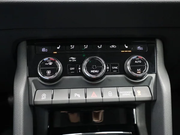 SKODA Karoq (2026) — foto 10 van 21