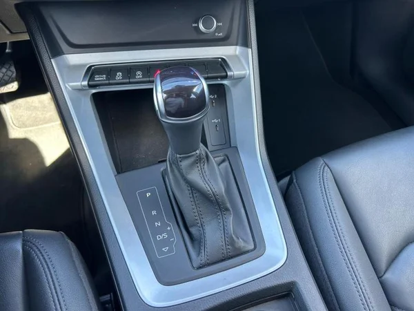 AUDI Q3 Sportback (2022) — foto 15 van 31