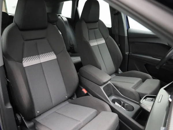 Audi Q4 e-tron (2022) — foto 33 van 45