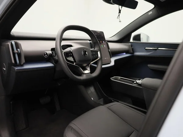 Volvo EX30 (2024) — foto 25 van 43