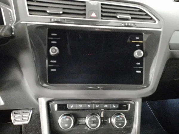 VOLKSWAGEN Tiguan (2020) — foto 5 van 23