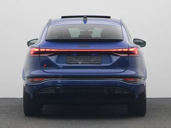 AUDI Q6 Sportback e-tron (2025) — foto 28 van 31