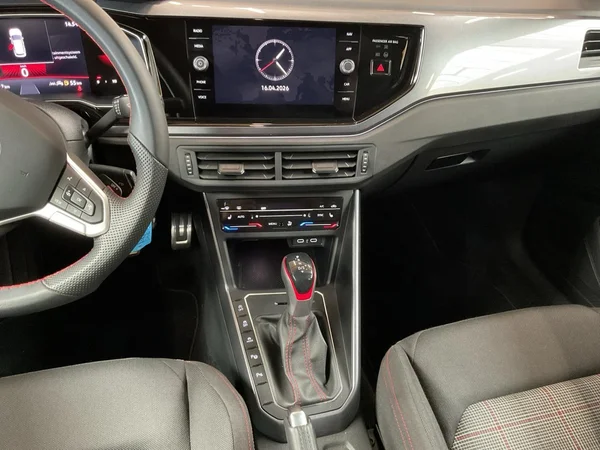 VOLKSWAGEN Polo GTI (2024) — foto 3 van 22