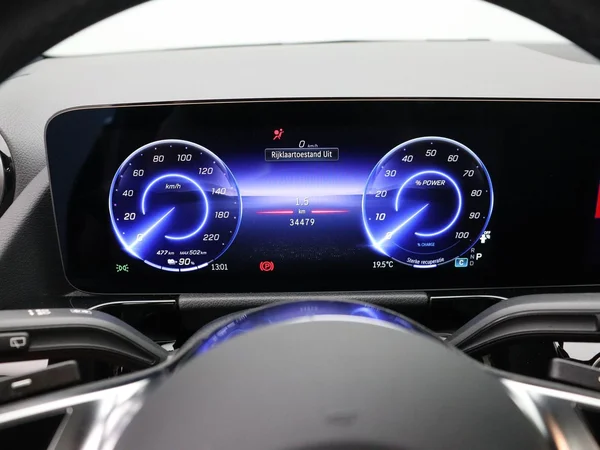 Mercedes-Benz EQA (2025) — foto 4 van 26