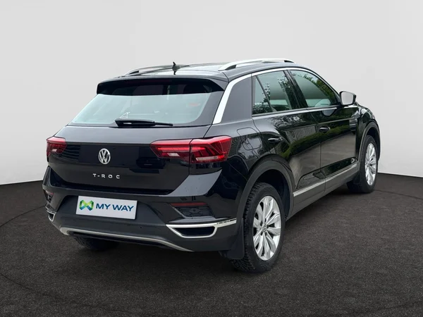 VOLKSWAGEN T-Roc (2018) — foto 20 van 24