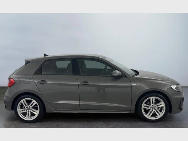 Audi A1 Sportback (2019) — foto 23 van 30