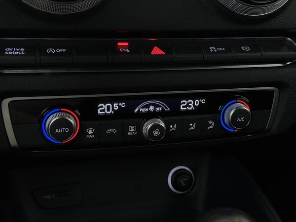 AUDI A3 (2019) — foto 17 van 28